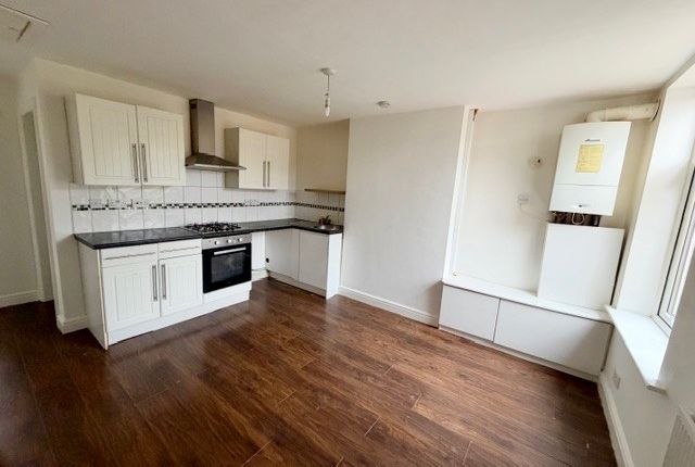 281A, Crewe photo 2