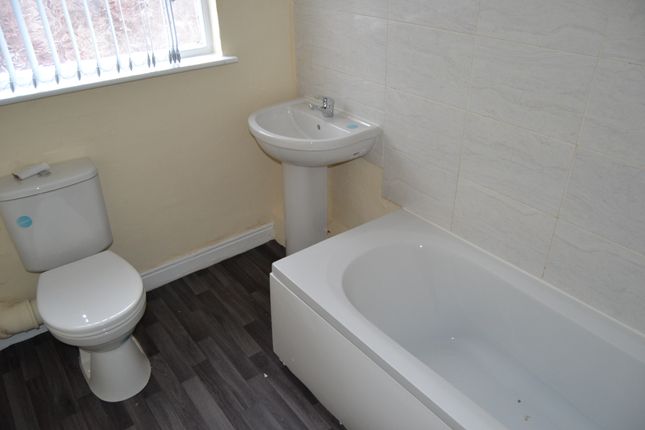 52, Luxor Street, Leeds photo 4