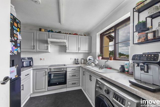 Flat 16, Riverside Court, Newton Abbot photo 4