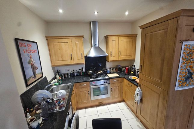 Flat 10 15-17, Edge Lane, Manchester photo 4