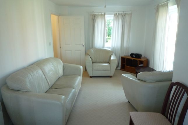 Flat to rent in Amersham Road, Reading