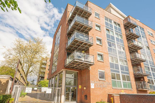 Thumbnail Flat to rent in Donnington Court, Willesden, London