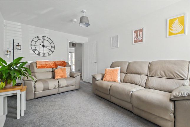 47, Farmer Street, Wakefield photo 3