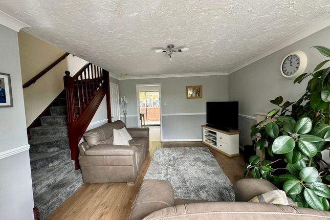 26, Bryn Derw, Blackwood photo 4