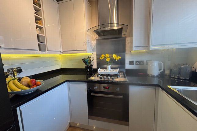 17, Alsop Close, London Colney photo 3