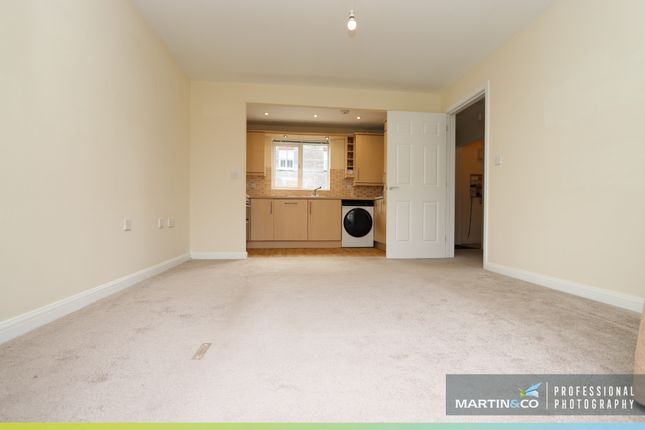 82, Grosmont Way, Duffryn, Newport photo 3