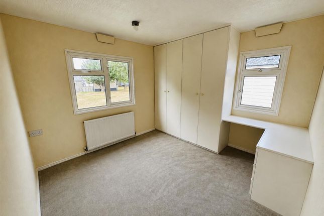 30, Greenacres Mobile Home Park, Selby photo 3
