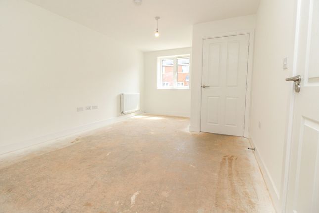 6, Pamertons Court, Kenilworth photo 3