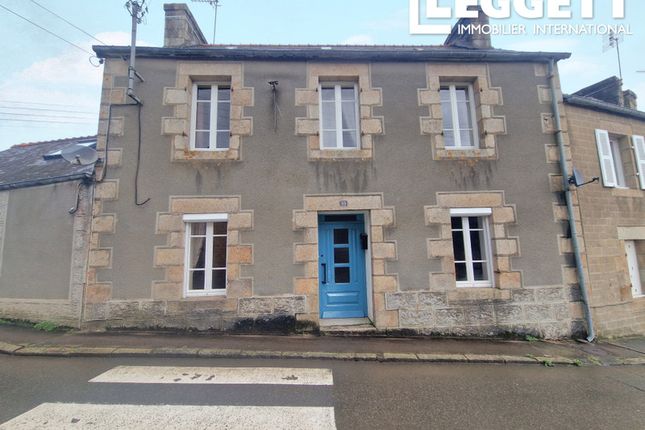 Villa for sale in Callac, Côtes-D'armor, Bretagne