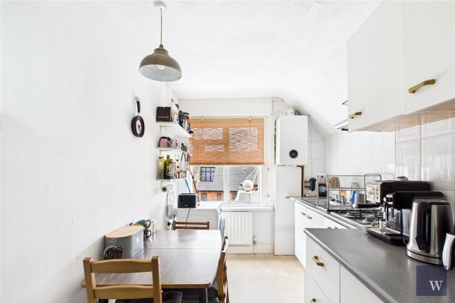 Flat C, 31, Kirkstall Road, London photo 2
