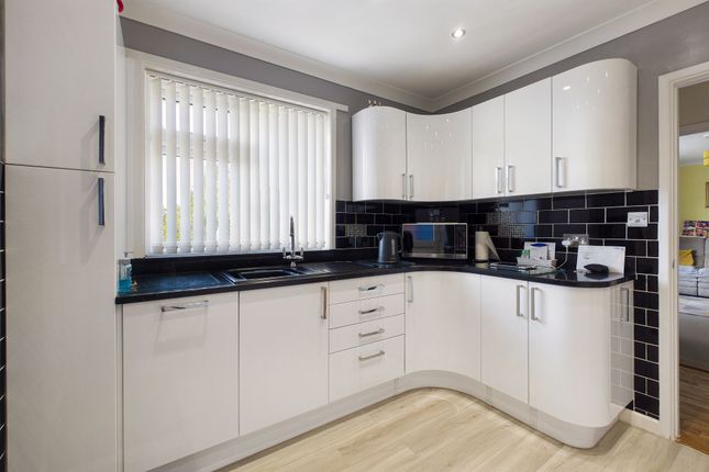 5, Prince Of Wales Road, Crediton, EX17 photo 3