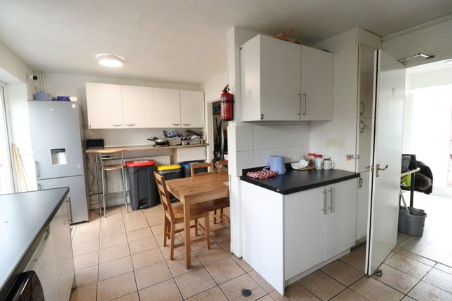 69, Roodegate, Essex photo 4
