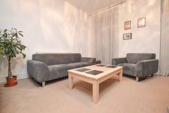 Flat to rent in Westbrook Gardens, Margate