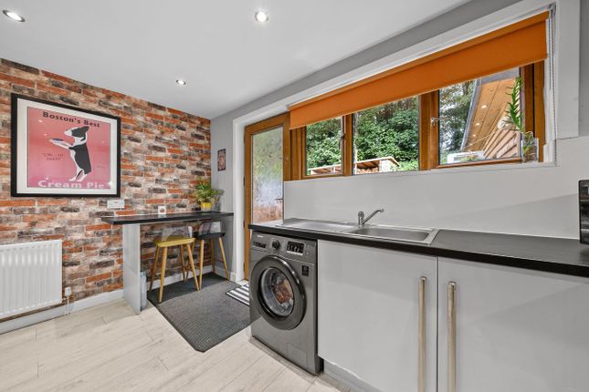 25, Morrison Avenue, Bonnybridge photo 4