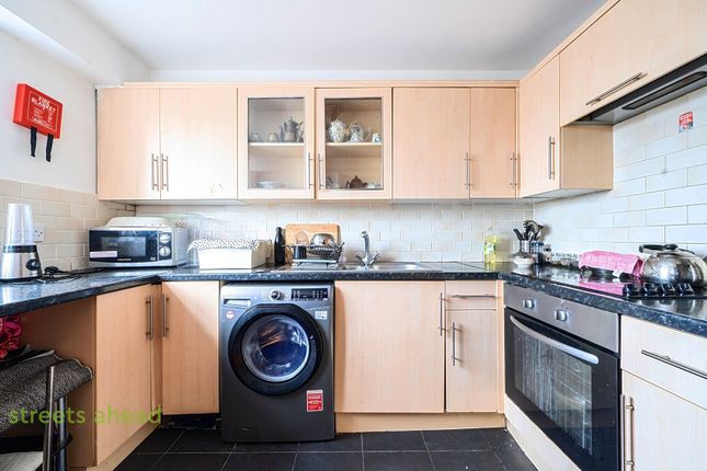 Flat 5, Connaught Towers 682-684,, London Road, Thornton Heath photo 2