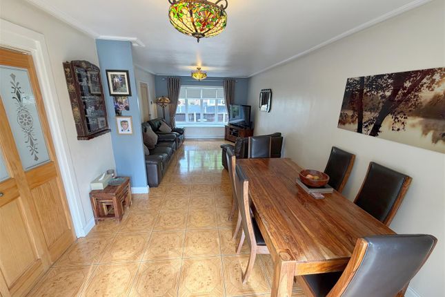124, Irwell, Skelmersdale photo 4