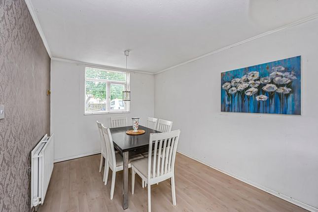 21, Maple Avenue, Chingford photo 4
