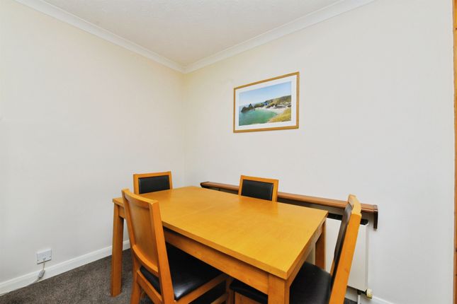 7, Tower Court, Saltash photo 4