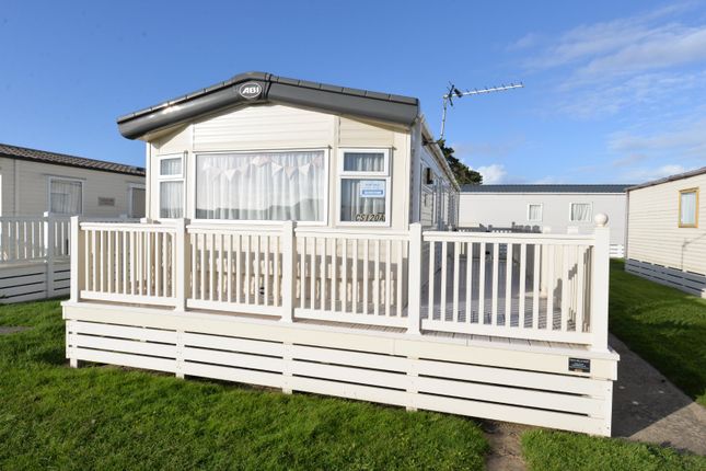 Thumbnail Mobile/park home for sale in Chewton Sound, Naish Park, Barton On Sea