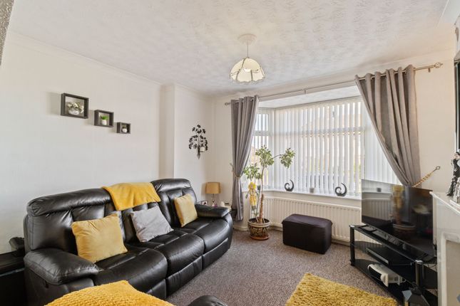 34 Waverley Avenue, Warrington photo 2