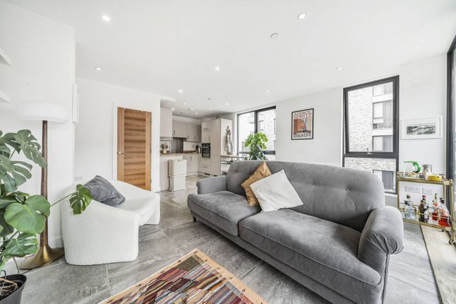 Thumbnail Flat for sale in Yorks House, Brixton, London