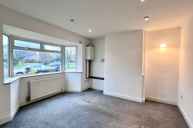 224, Queens Drive, Swindon photo 2