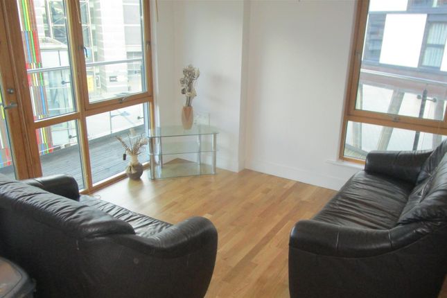 Flat to rent in Mcclure House, The Boulevard, Leeds