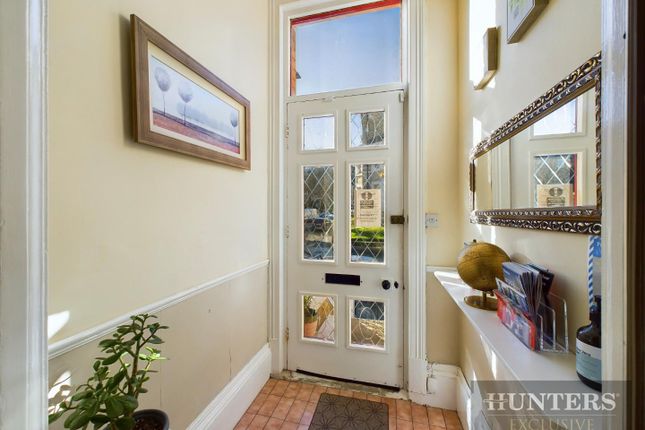 32, West Street, Scarborough photo 2