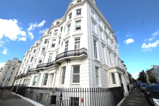 Thumbnail Flat for sale in Clarendon Terrace, Brighton