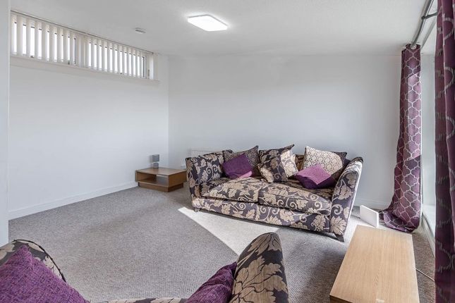 98, Whitelaw Drive, Boghall photo 4