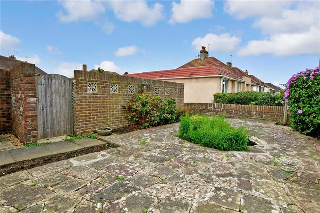 Thumbnail Flat for sale in Alinora Avenue, Goring-By-Sea, Worthing, West Sussex
