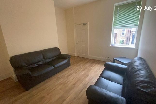 Thumbnail Flat to rent in Grosvenor, Newcastle Upon Tyne