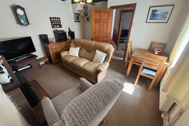 Brynderw, Cwrtnewydd, Llanybydder photo 3