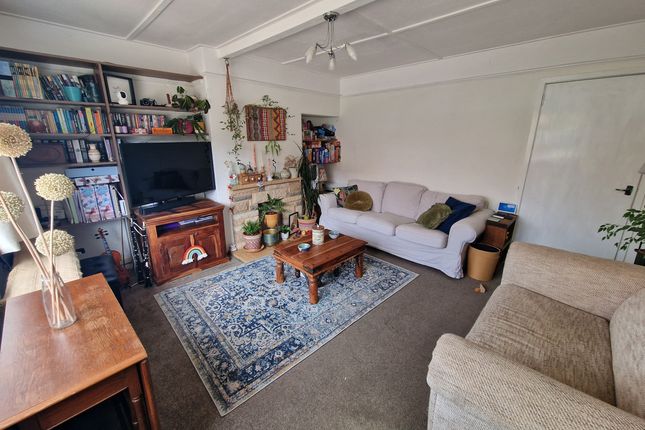 168 Goldcroft, Yeovil photo 2
