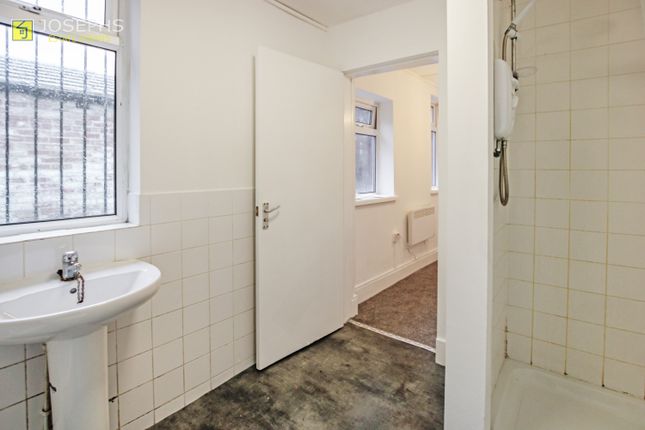41, Bromwich Street, Bolton photo 5