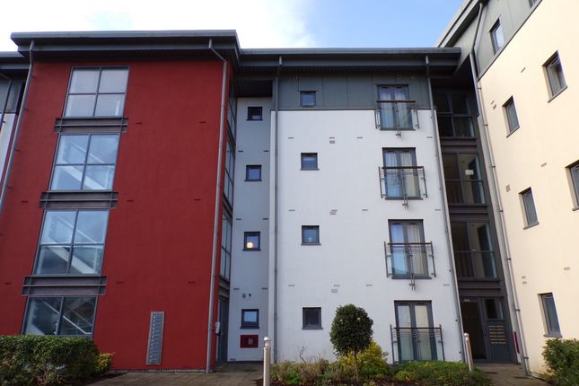 Flat to rent in St Christophers Court, Swansea