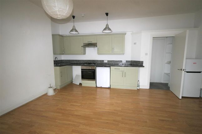 First Floor Flat, 81a, St. James's Street, Brighton photo 3