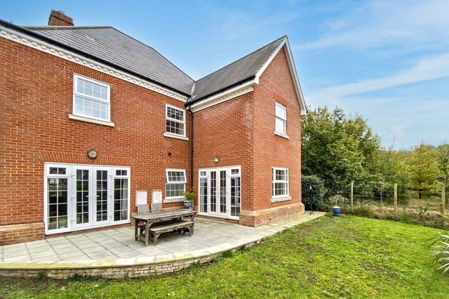 27, Bill Deedes Way, Ashford photo 2