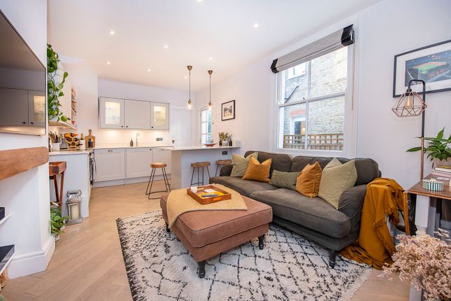 Maisonette for sale in Penwith Road, London