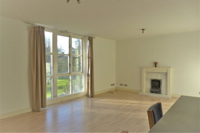 Flat to rent in Allhallowgate, Ripon