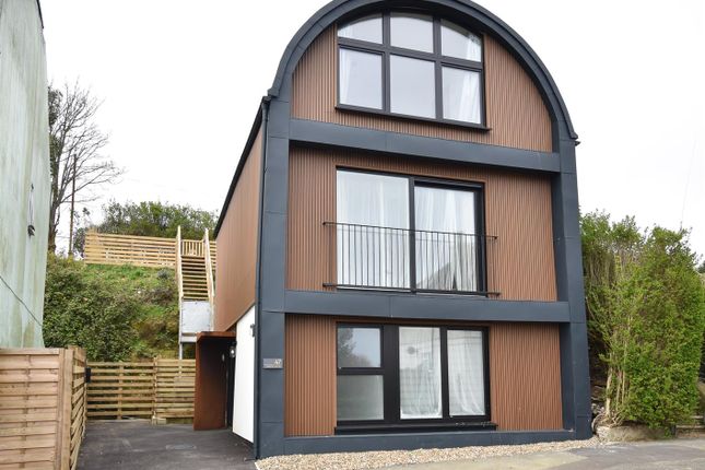 Thumbnail Detached house for sale in Hardwicke Road, Hastings