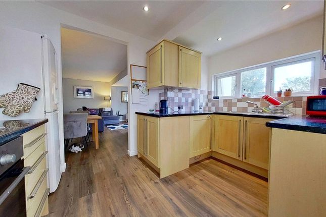 8, Grover Avenue, West Sussex photo 2