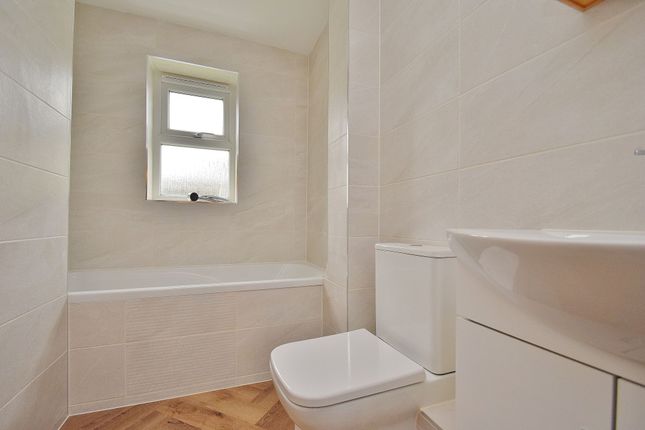 1 Staddle Stones New Road, Princes Risborough photo 3