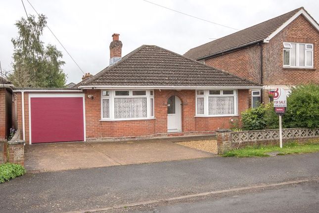 Detached bungalow for sale in Hawthorne Road, Totton, Southampton