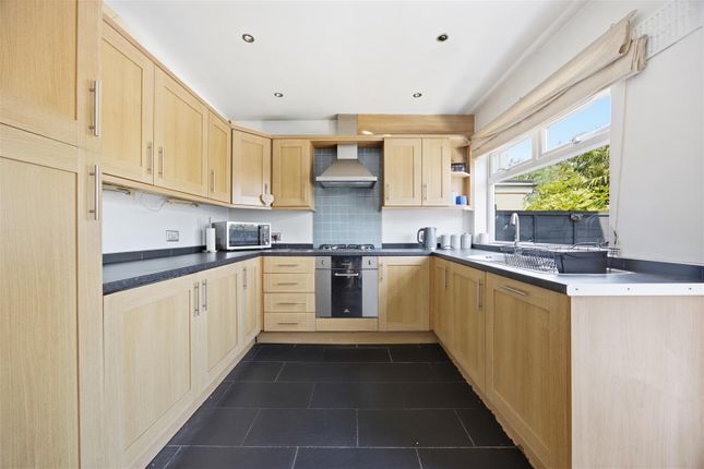 17, Oakdene Road, Hillingdon photo 4