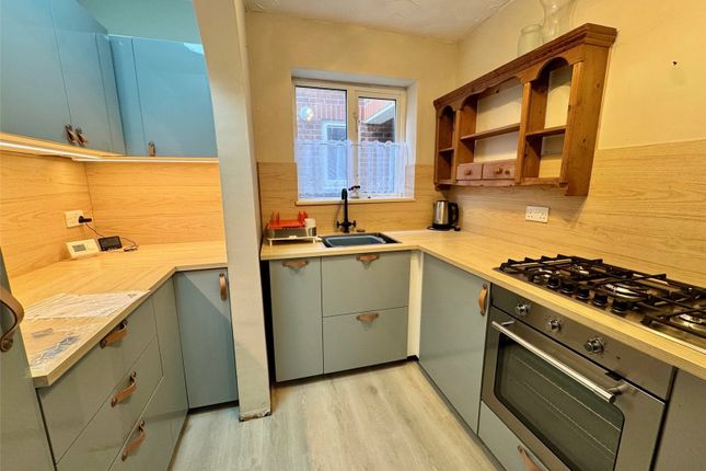 Flat 1, Bracklesham Court, 22, Bracklesham Road, Hampshire photo 4