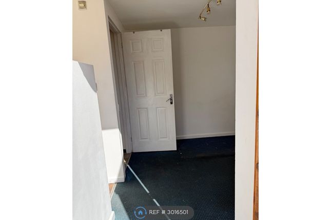 A Milton Road, Luton photo 5