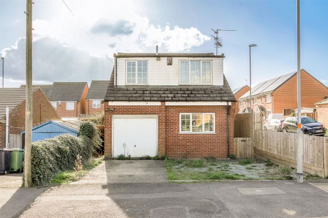 3-bed detached on 60a, Senwick Road, Wellingborough, £235,000