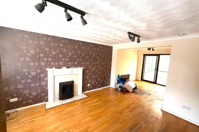 38, Snapdragon Drive, Walsall photo 2