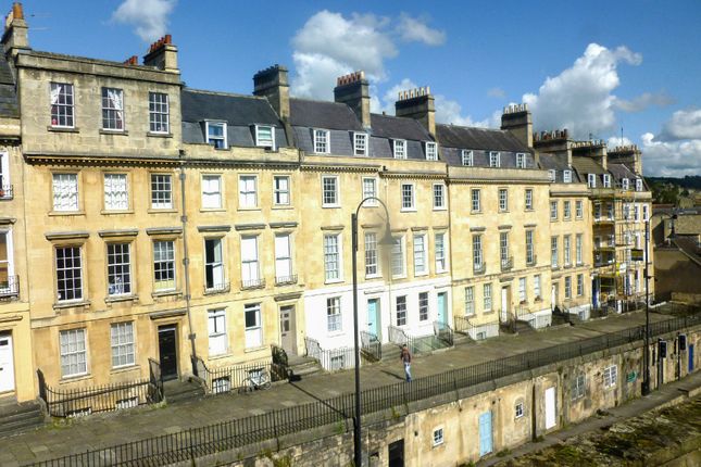 Flat to rent in Cleveland Place West, Bath